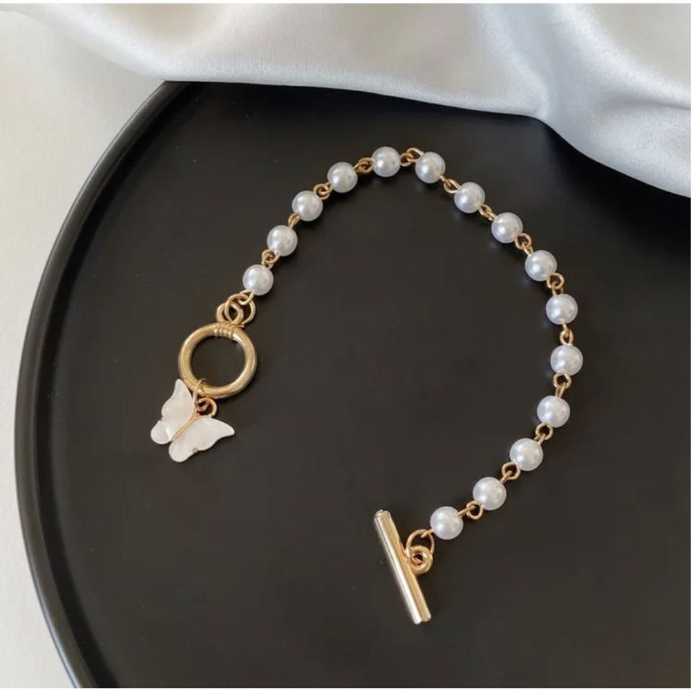 Retro fashion butterfly Pearl bracelet - Picture 2 of 6